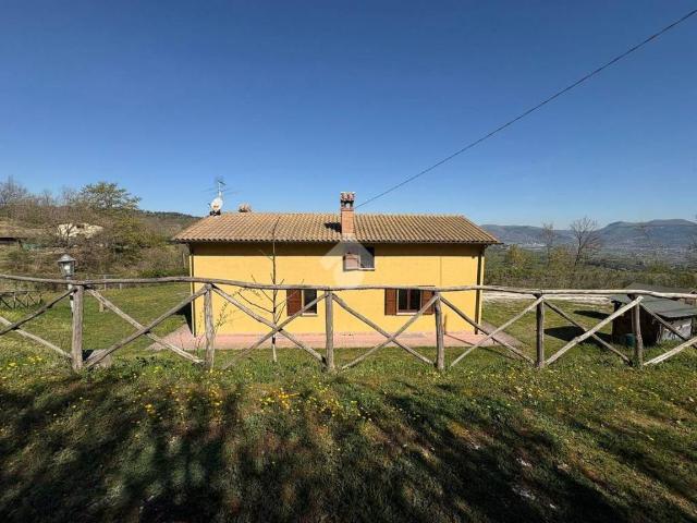 Casa indipendente in vendita a Gubbio PG