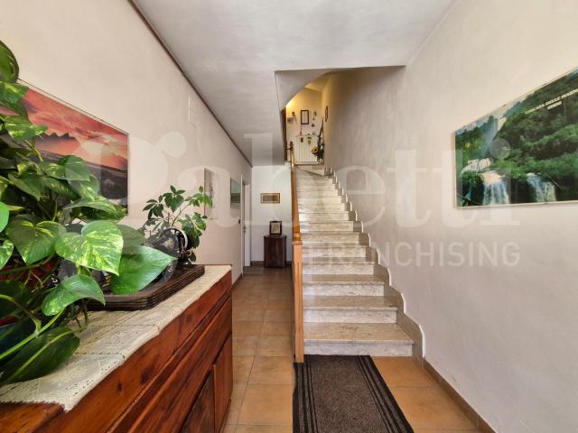 Casa indipendente in vendita a Gubbio