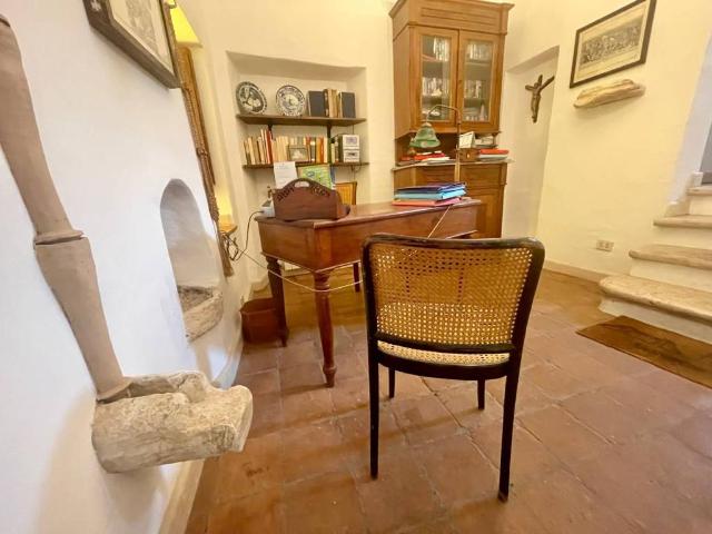 Casa indipendente in vendita a Guidonia Montecelio RM