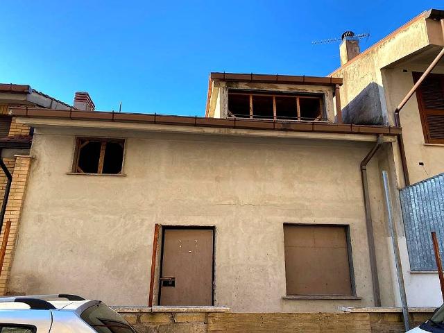 Casa indipendente in vendita a Guidonia Montecelio RM