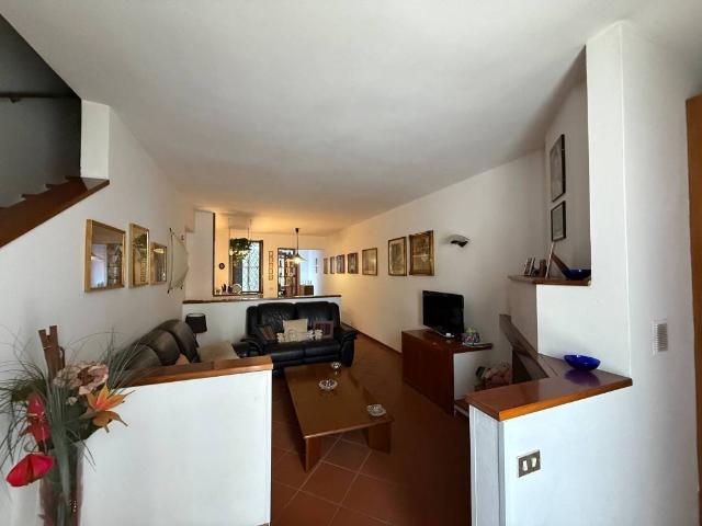 Casa indipendente in vendita a Gussola CR
