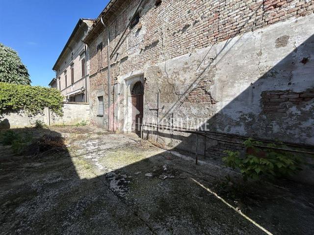 Casa indipendente in vendita a Gussola CR