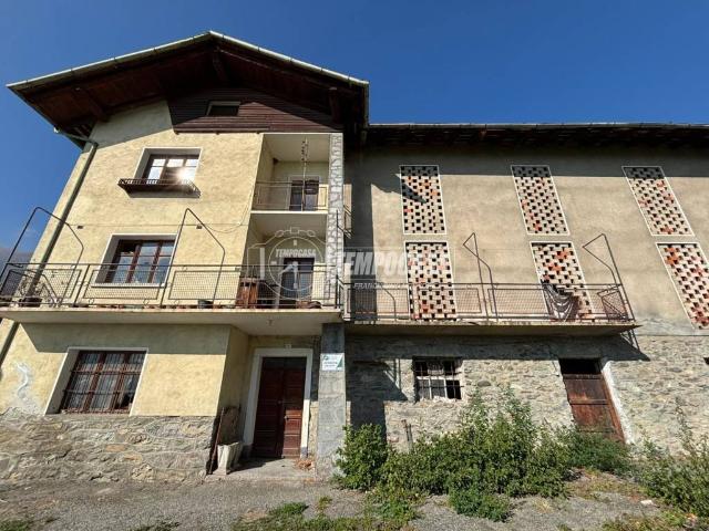Casa indipendente in vendita a Doues AO