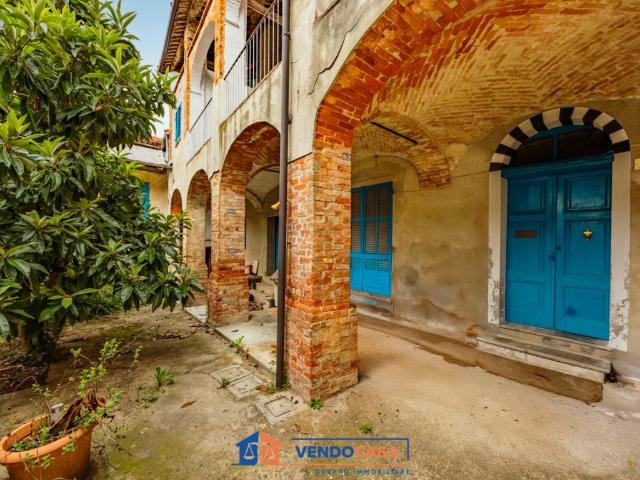 Casa indipendente in vendita a Dogliani CN