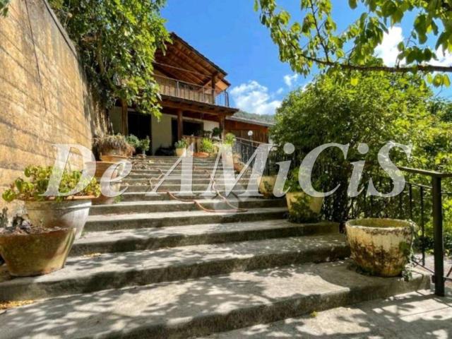 Casa indipendente in vendita a Dolceacqua IM
