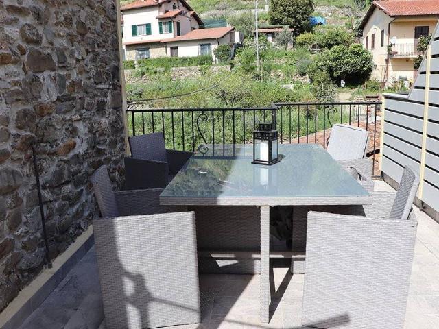 Casa indipendente in vendita a Dolceacqua IM