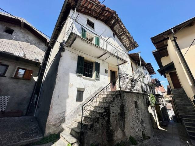 Casa indipendente in vendita a Domaso CO