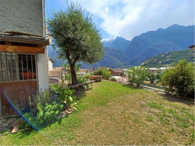 Casa indipendente in vendita a Donnas AO