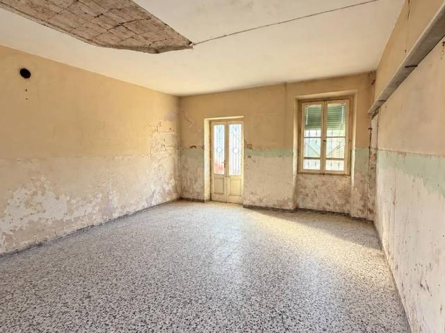 Casa indipendente in vendita a Dorno PV