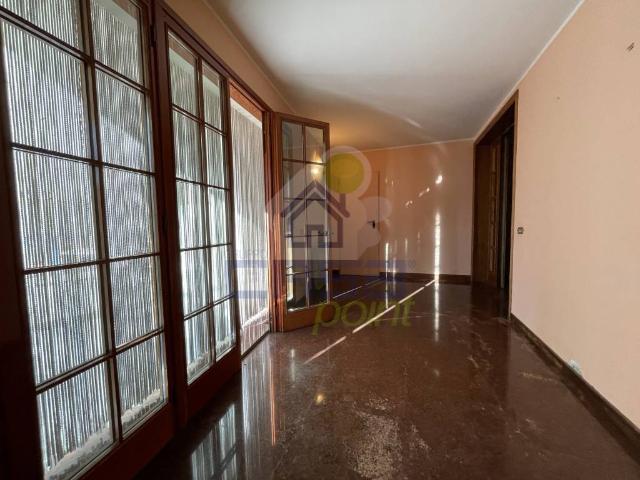 Casa indipendente in vendita a Dosolo MN