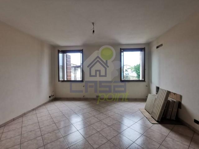 Casa indipendente in vendita a Dosolo MN