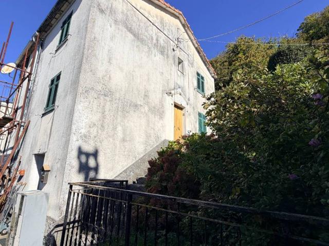 Casa indipendente in vendita a Davagna GE