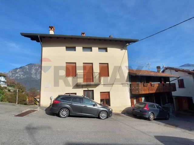 Casa indipendente in vendita a Darfo Boario Terme BS