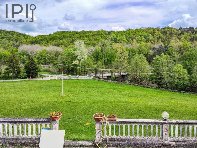 Villa in vendita a Dego SV