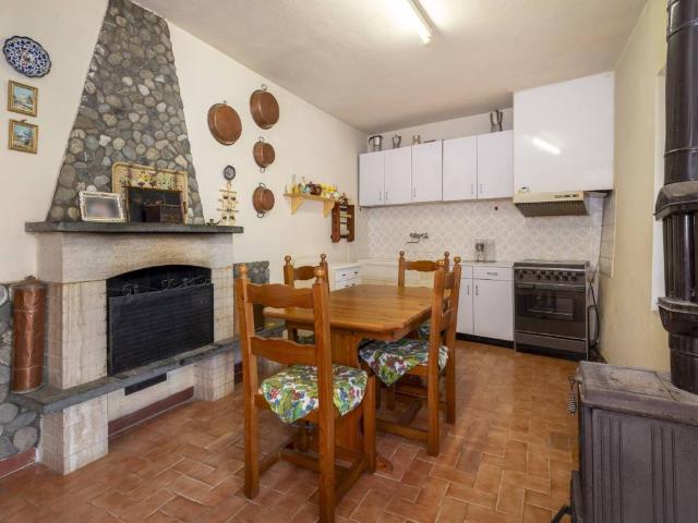 Casa indipendente in vendita a Demonte CN