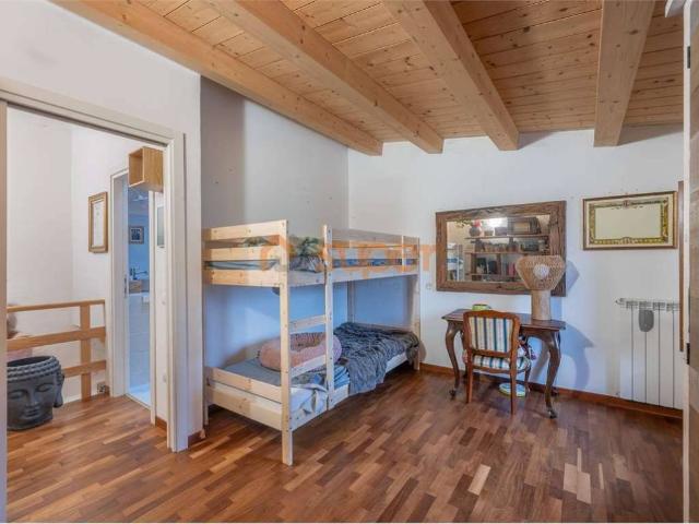Casa indipendente in vendita a Deruta PG