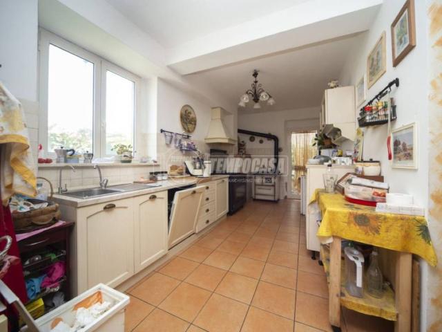 Casa indipendente in vendita a Deruta PG