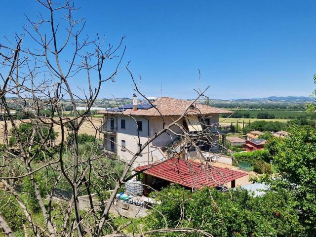 Casa indipendente in vendita a Deruta PG
