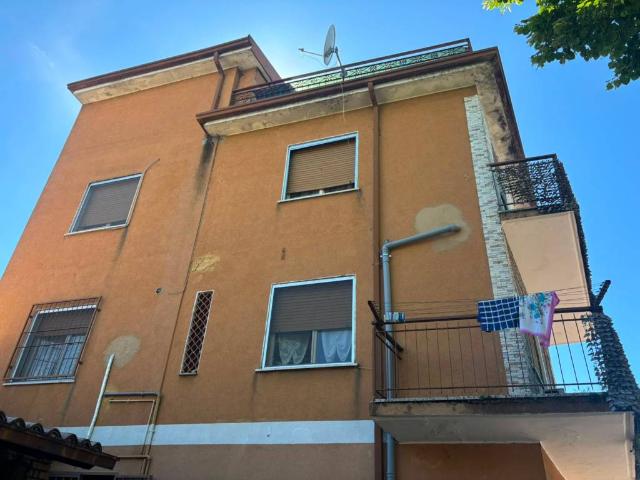 Casa indipendente in vendita a Desenzano del Garda BS