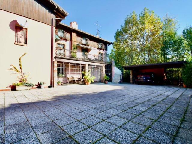 Casa indipendente in vendita a Desenzano del Garda BS