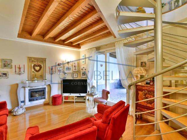 Casa indipendente in vendita a Desio MB