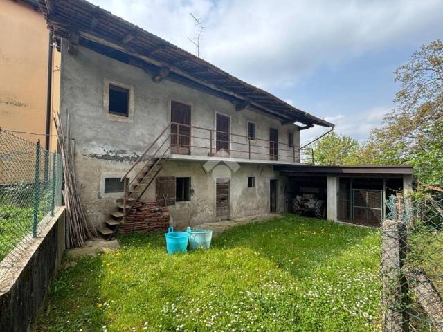Casa indipendente in vendita a Divignano NO