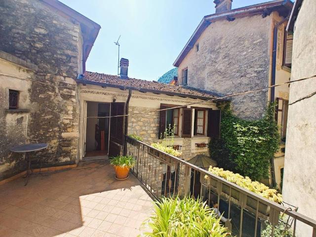 Casa indipendente in vendita a Dizzasco CO