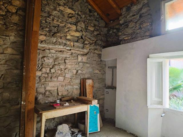 Casa indipendente in vendita a Dizzasco CO