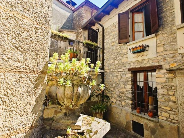 Casa indipendente in vendita a Dizzasco CO