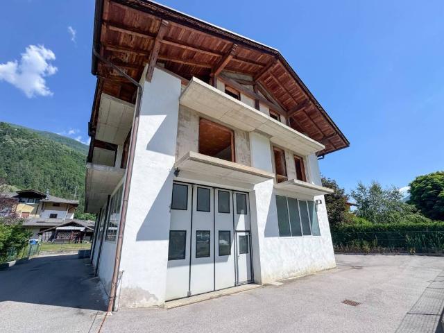Casa indipendente in vendita a Dimaro Folgarida TN