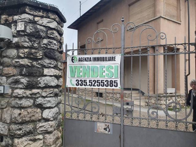 Casa indipendente in vendita a Dronero CN