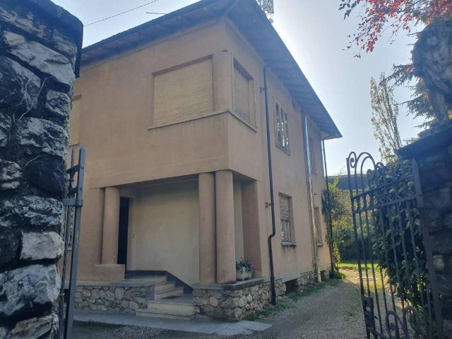 Casa indipendente in vendita a Dronero CN
