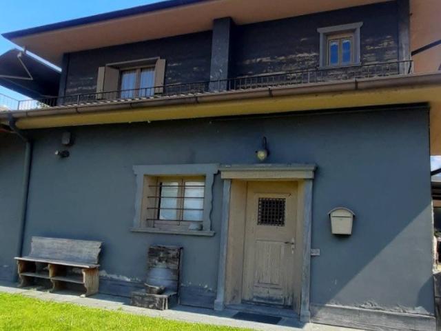 Casa indipendente in vendita a Dubino SO