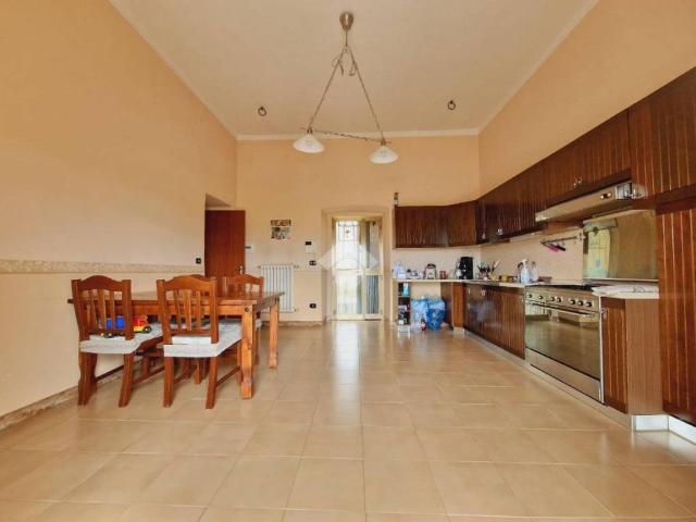 Casa indipendente in vendita a Dugenta BN