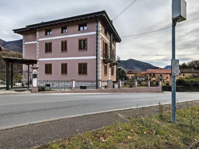 Casa indipendente in vendita a Dumenza VA