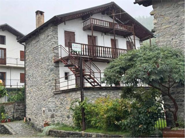 Casa indipendente in vendita a Emarèse AO