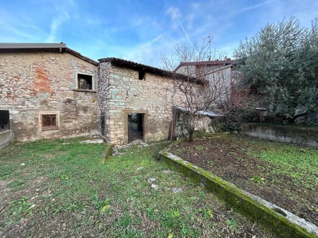 Casa indipendente in vendita a Entratico BG