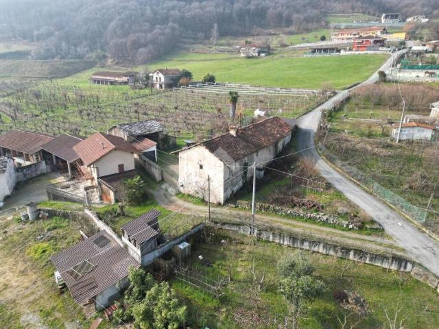 Casa indipendente in vendita a Envie CN