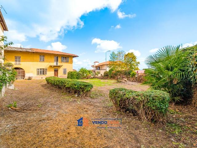 Casa indipendente in vendita a Envie CN