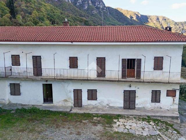 Casa indipendente in vendita a Envie CN