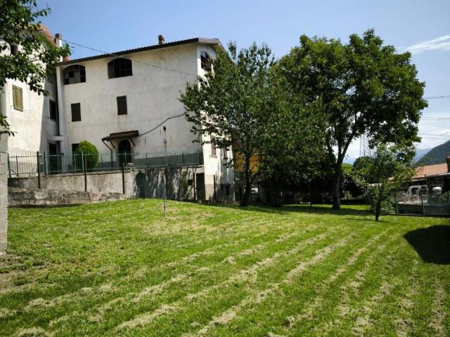 Casa indipendente in vendita a Endine Gaiano BG