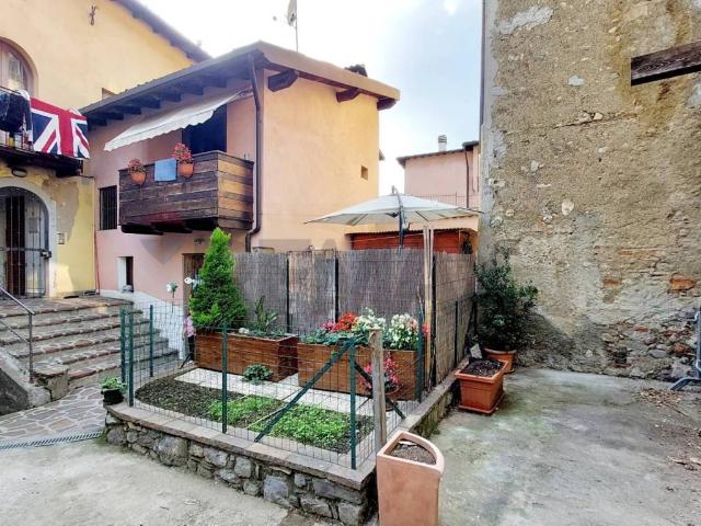 Casa indipendente in vendita a Endine Gaiano BG