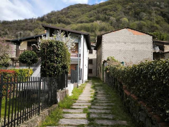 Casa indipendente in vendita a Endine Gaiano BG