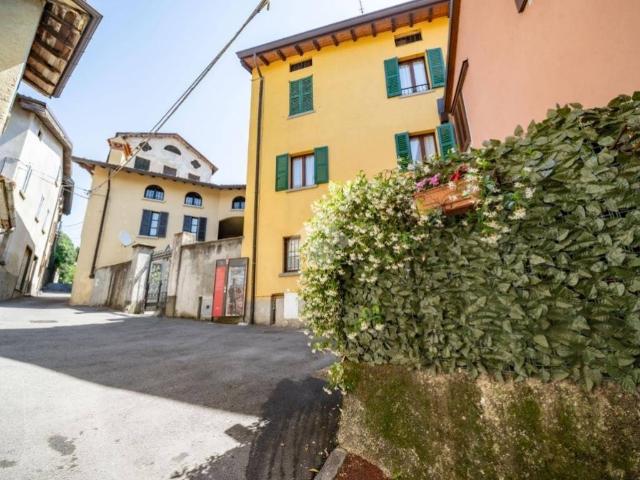 Casa indipendente in vendita a Ello LC