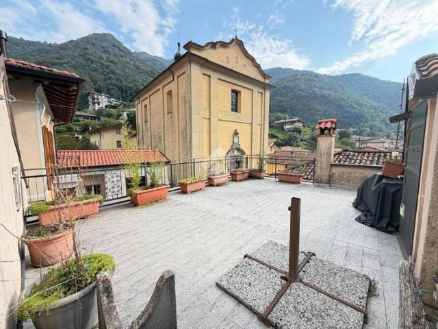 Casa indipendente in vendita a Erve LC