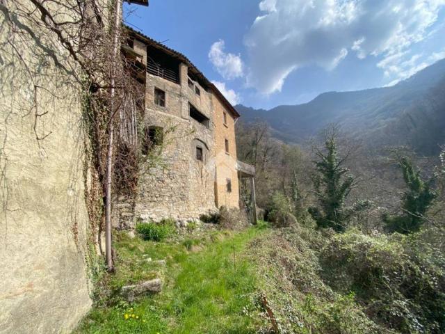 Casa indipendente in vendita a Erve LC