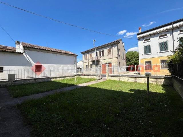 Casa indipendente in vendita a Erbè VR