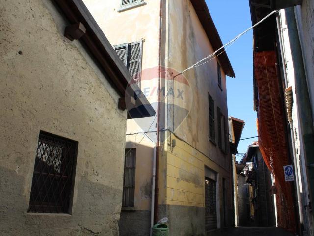 Casa indipendente in vendita a Esino Lario