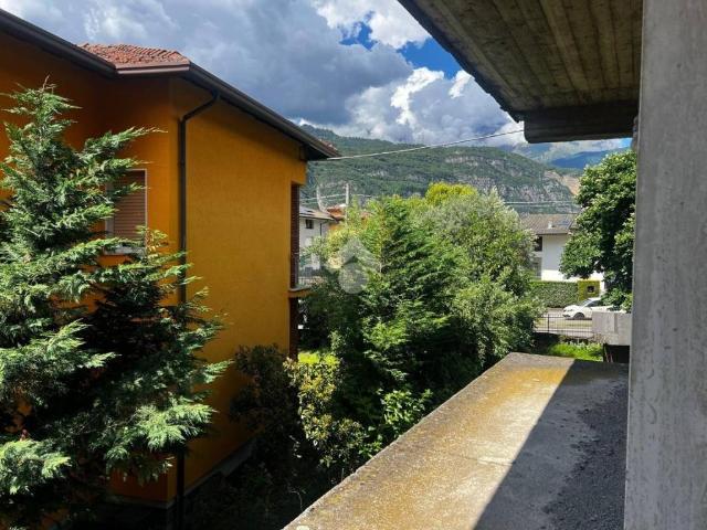 Casa indipendente in vendita a Esine BS