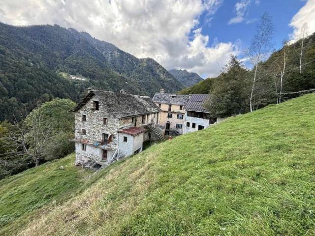 Casa indipendente in vendita a Fobello VC